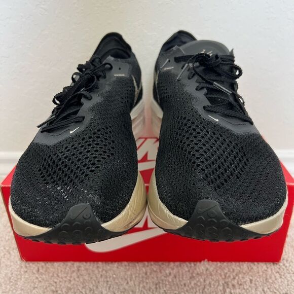 Nike ZoomX Vaporfly NEXT% 3 Black Metallic Gold Grain - Picture 3 of 9